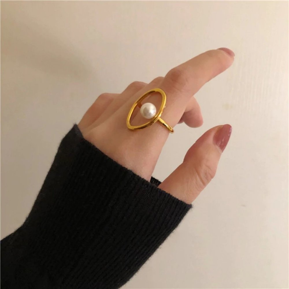 +NEW Yellow Gold Pearl Circle Adjustable Ring - Picture 6 of 7
